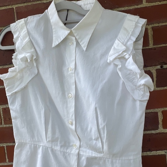 Crisp white Miu Miu sleeveless button-dow blouse, ruffled sleeves, new with tags - Picture 4 of 6